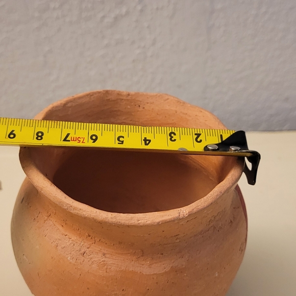 Artisan Pottery Handcrafted Molded Clay Pot Handpainted Eskimo Inuit - Picture 4 of 8